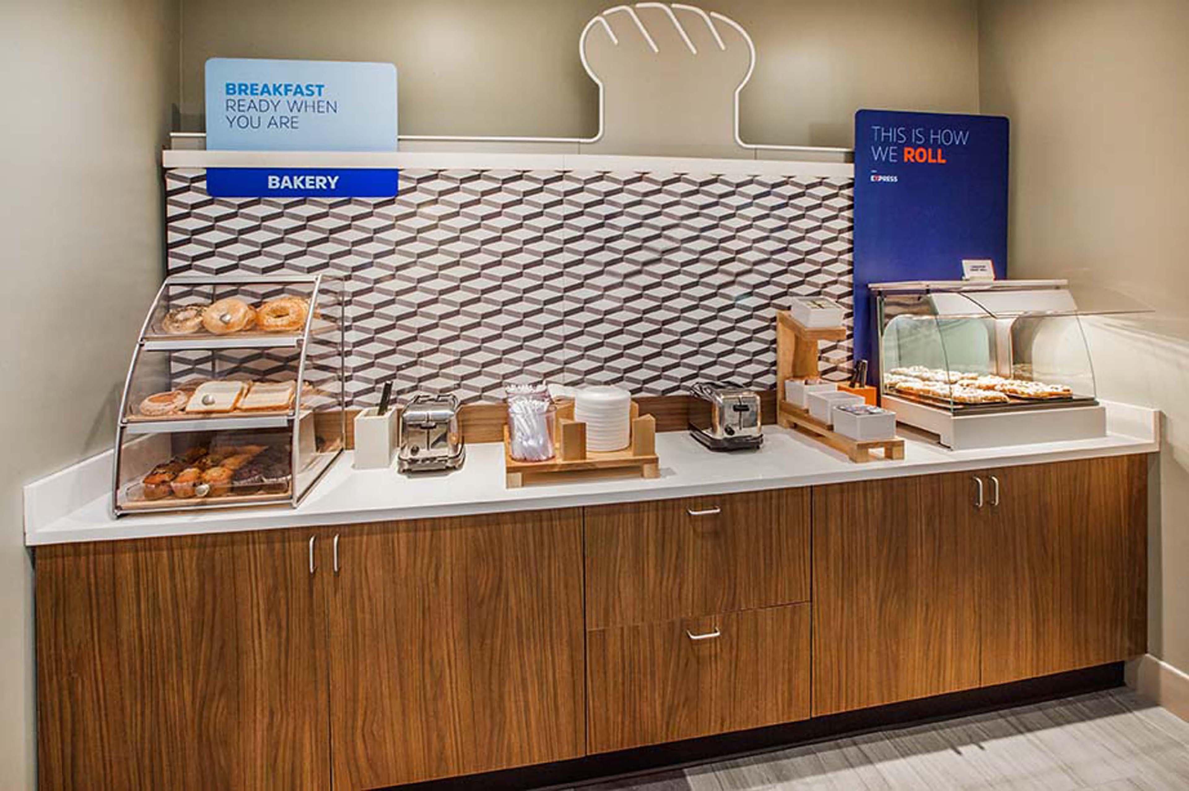 Holiday Inn Express Nashville-Downtown - Broadway By Ihg Zewnętrze zdjęcie
