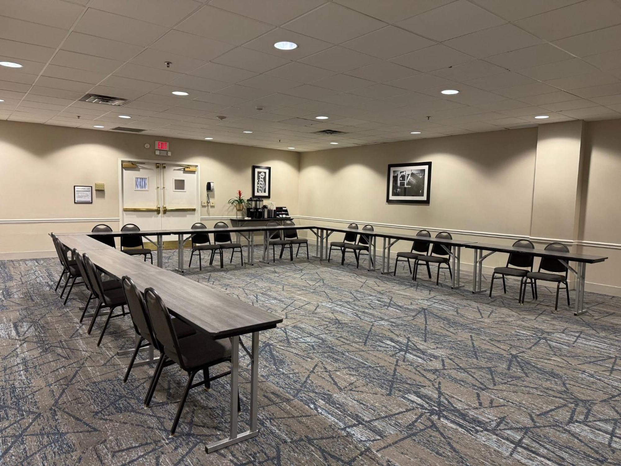 Holiday Inn Express Nashville-Downtown - Broadway By Ihg Zewnętrze zdjęcie